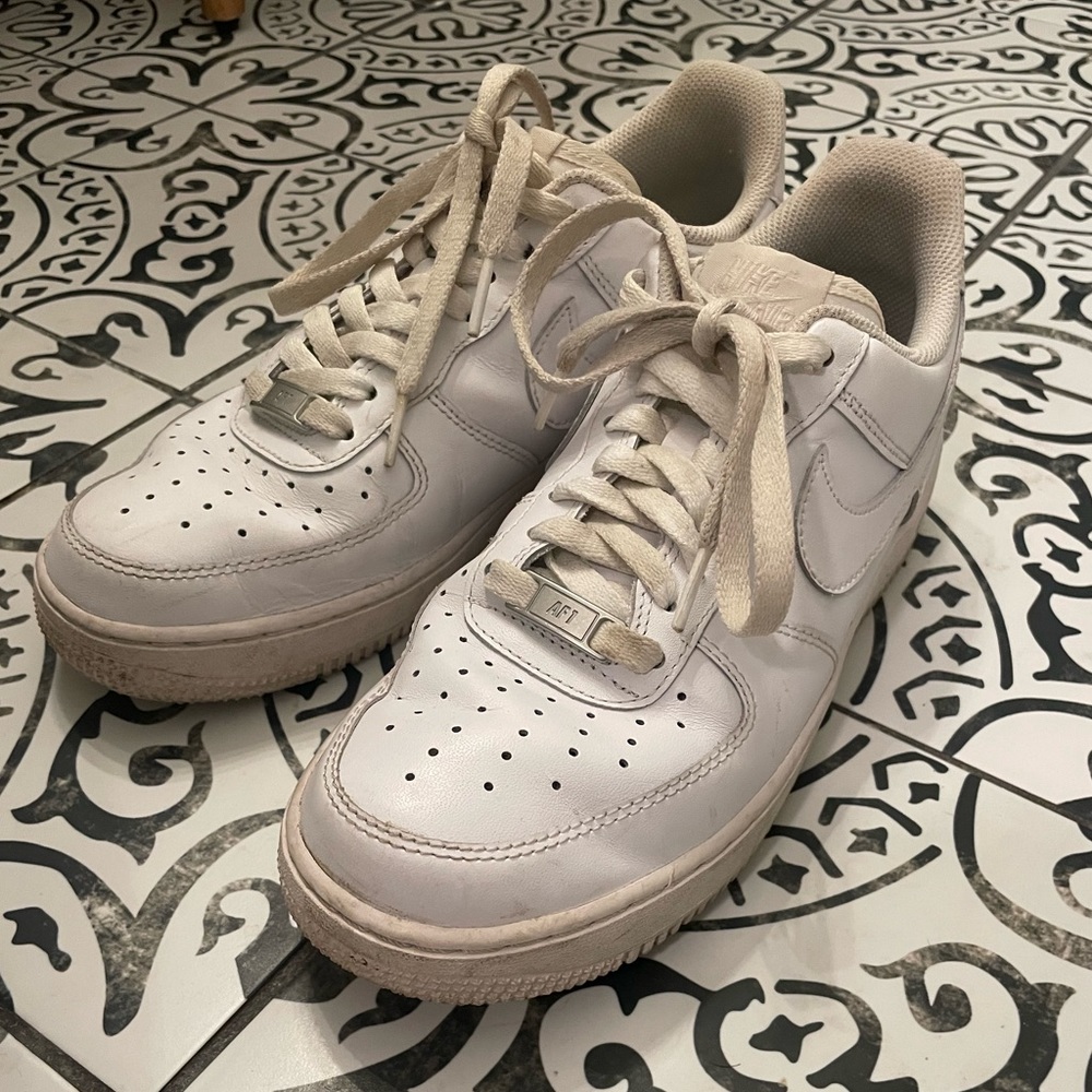 Women’s slightly worn Nike AF1s